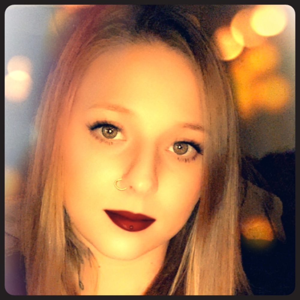 Meet your Posher, Ashley